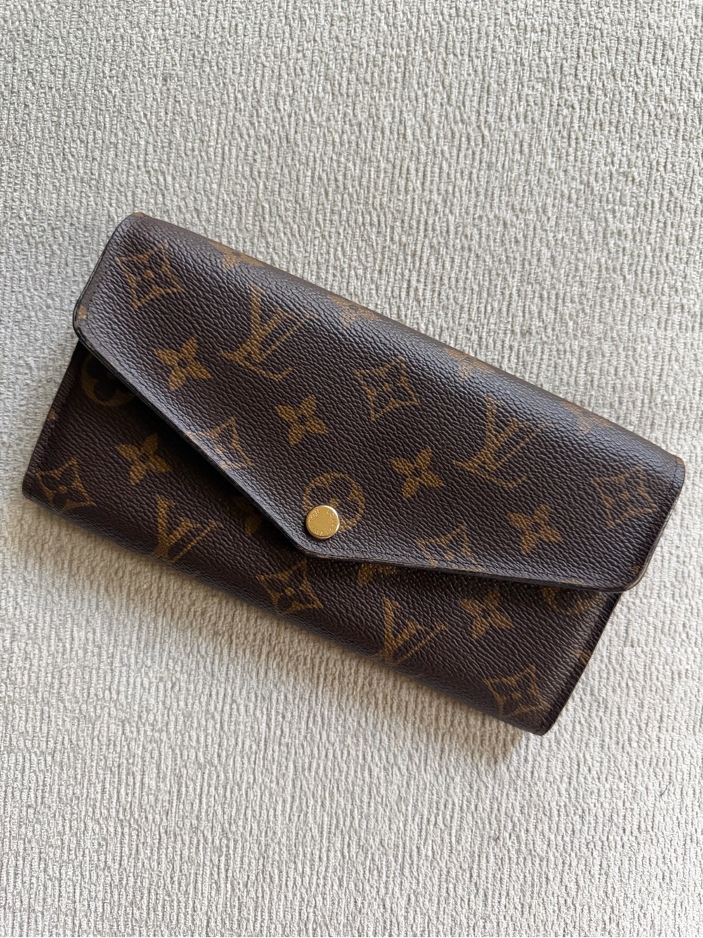 Authentic Louis Vuitton Sarah Monogram Canvas Wallet